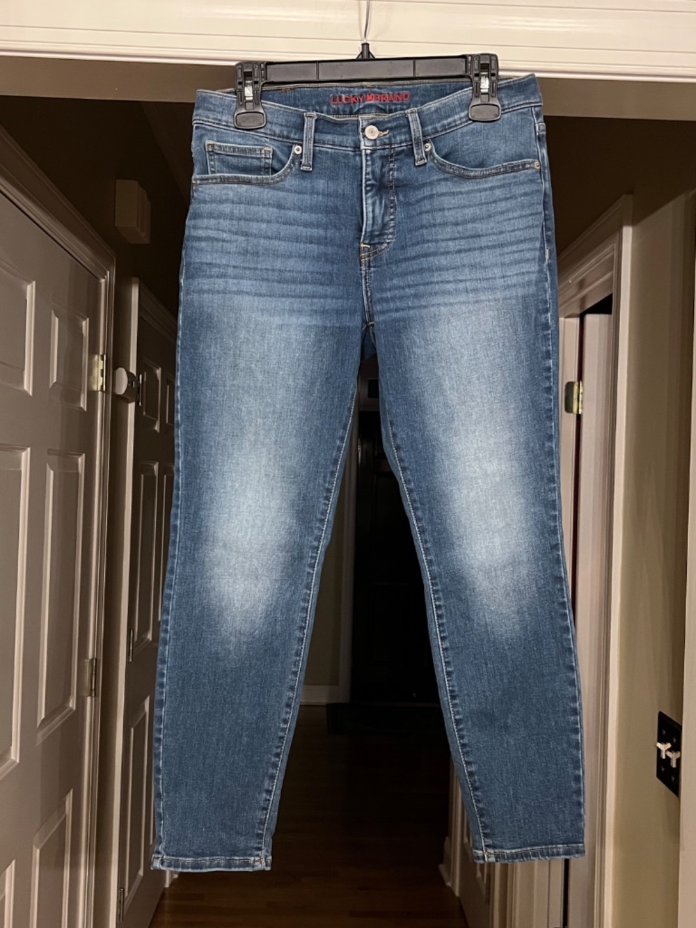 NWOT Women's Lucky Brand Ava Mid-Rise Skinny Ankle Length Jeans Size 8 or 29 - Picture 3 of 4
